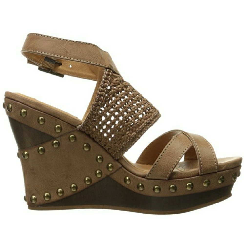 ⚘️Not Rated Coralie Faux Leather Studded Sandals - Picture 2 of 8